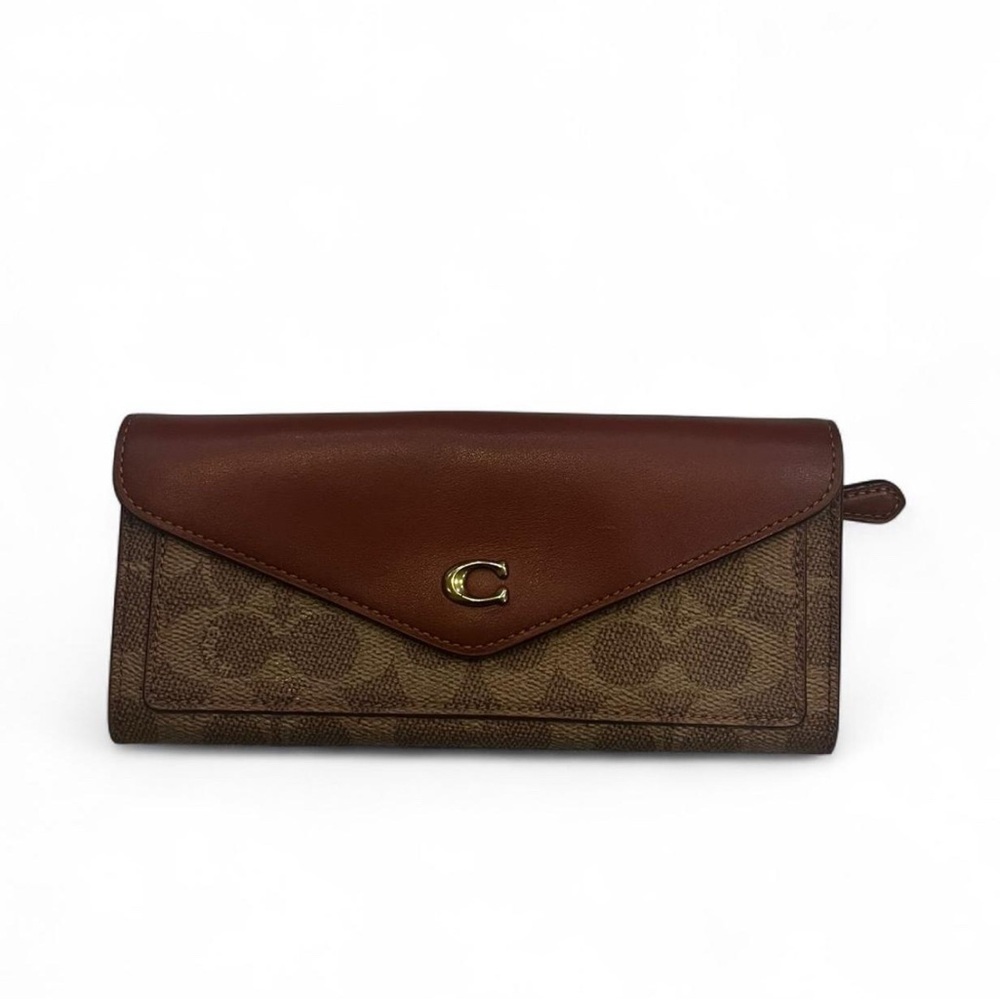 coach Brown Leather Women's Clutch